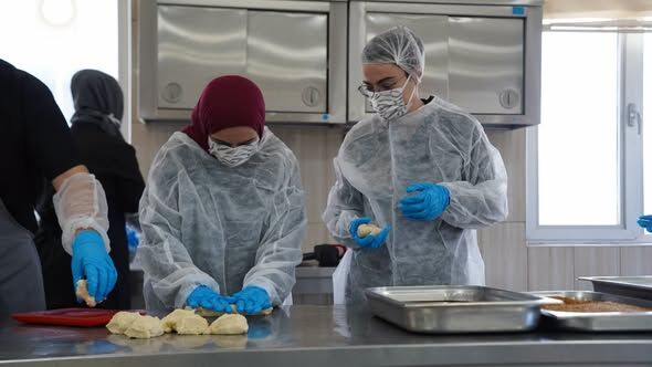 Isparta'da Öğrenciler Kendi Elleriyle Çıtır Simit Hazırladı (4)