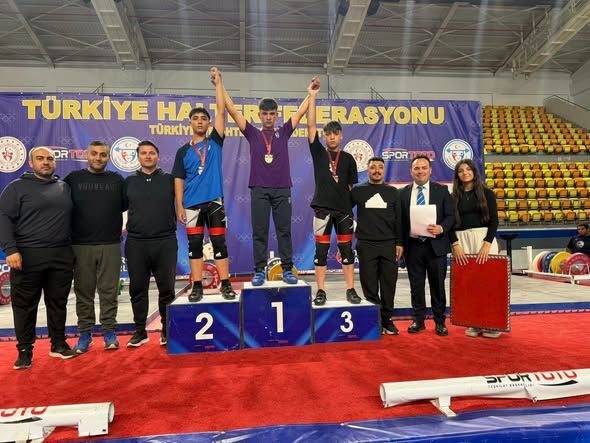 Isparta'nın Gururu Halterciler İki Sporcu Türkiye Şampiyonu (1)