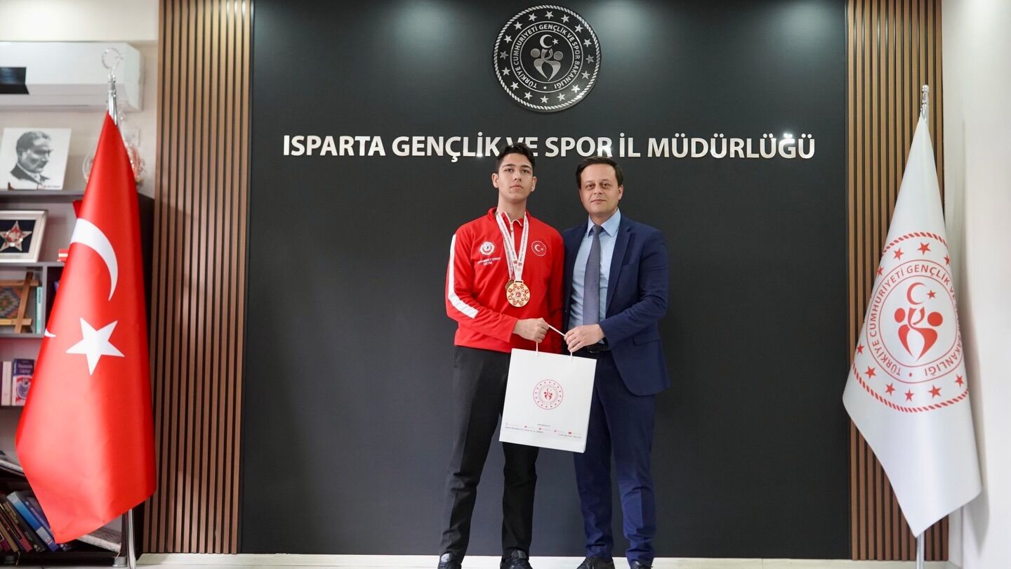 Kickboksta Madalya Yağmuru Şampiyonlardan İl Müdürüne Ziyaret! (11)