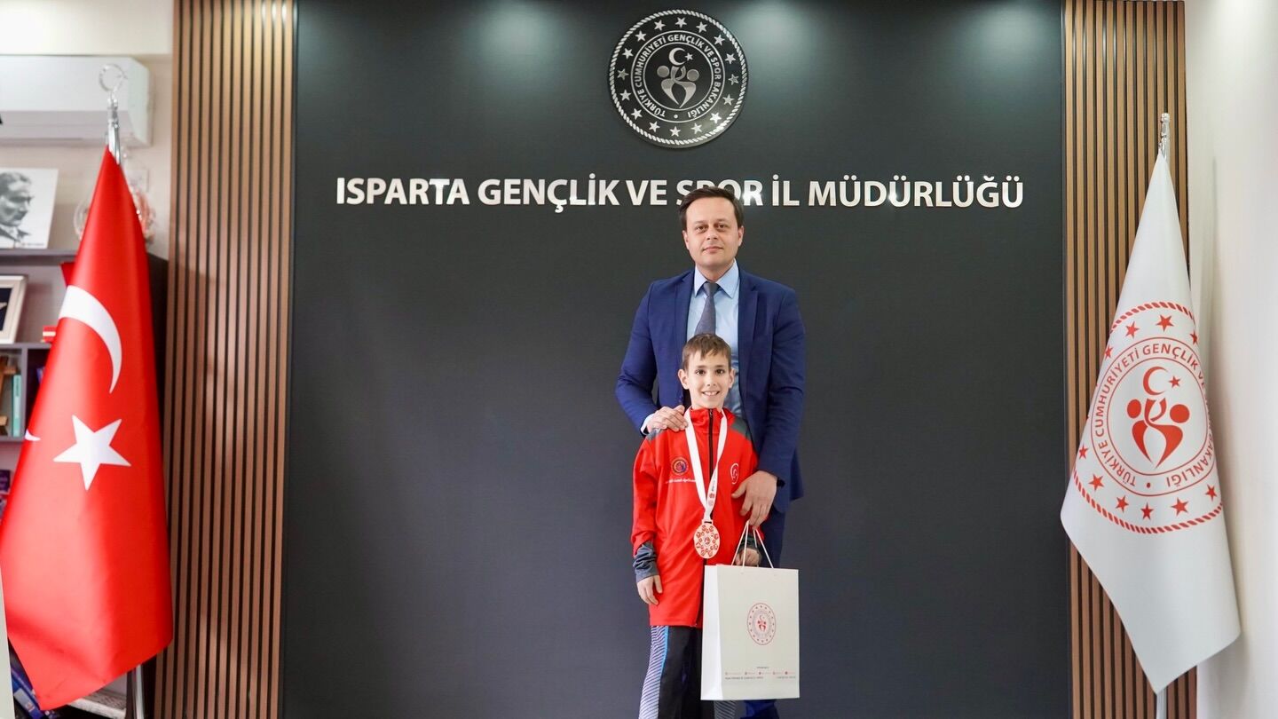 Kickboksta Madalya Yağmuru Şampiyonlardan İl Müdürüne Ziyaret! (4)
