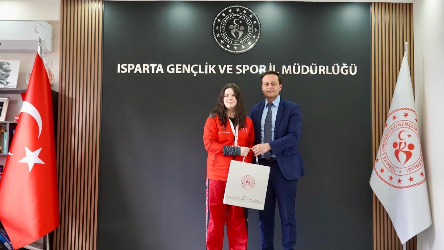 Kickboksta Madalya Yağmuru Şampiyonlardan İl Müdürüne Ziyaret! (7)