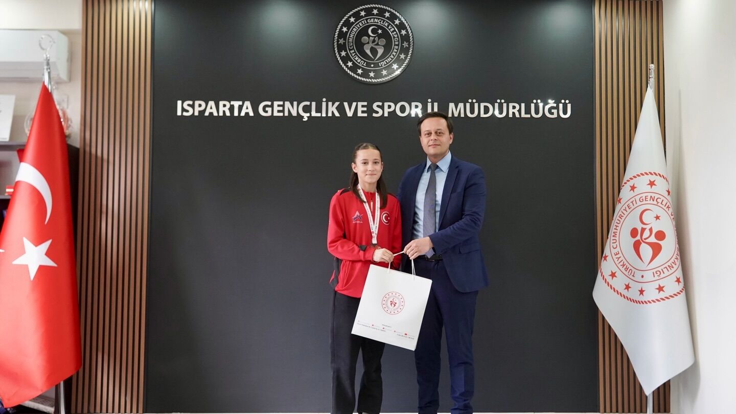 Kickboksta Madalya Yağmuru Şampiyonlardan İl Müdürüne Ziyaret! (8)