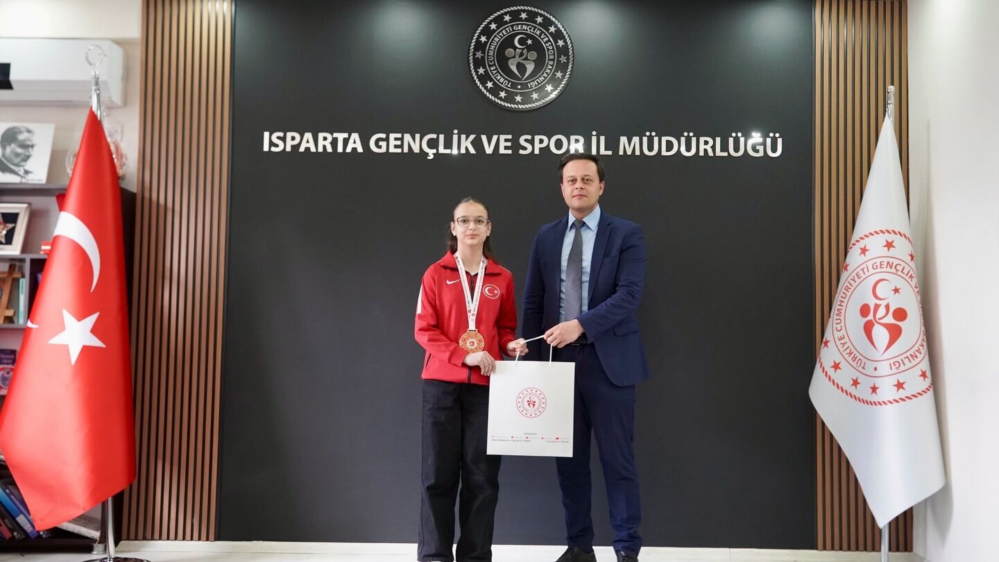 Kickboksta Madalya Yağmuru Şampiyonlardan İl Müdürüne Ziyaret! (9)