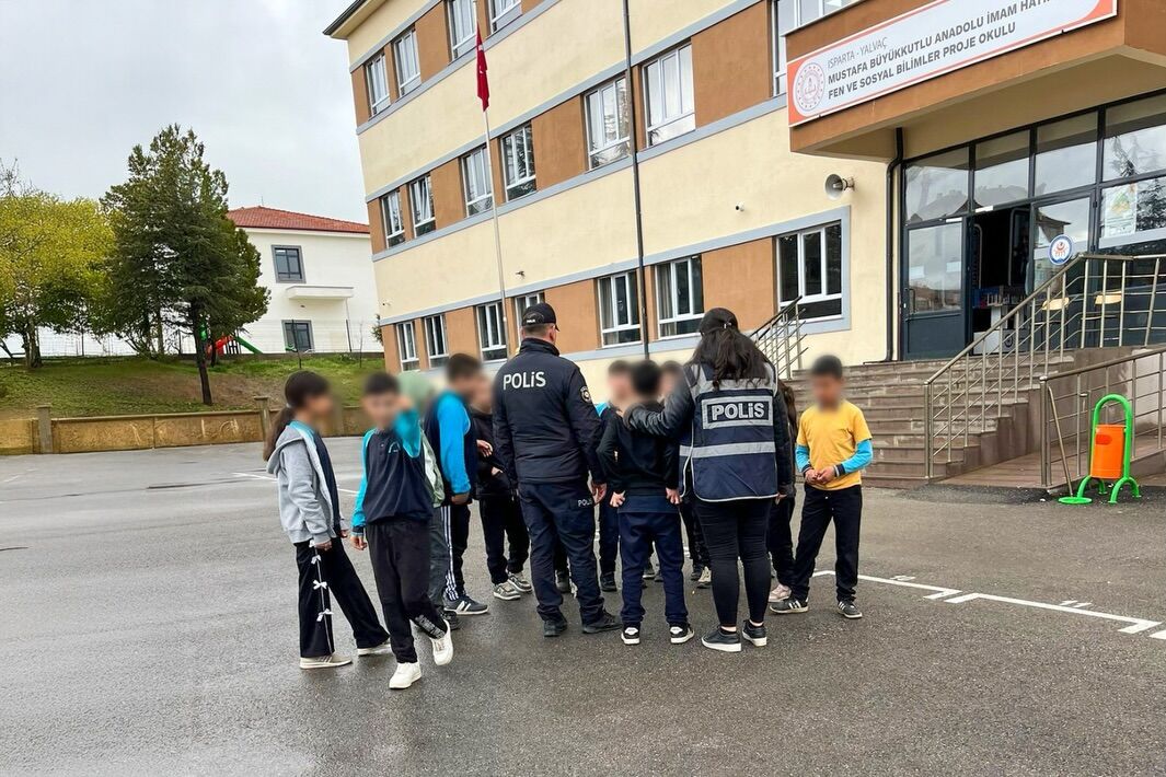 Okul Önlerinden Metruk Binalara Isparta’da Sıkı Denetim (3)