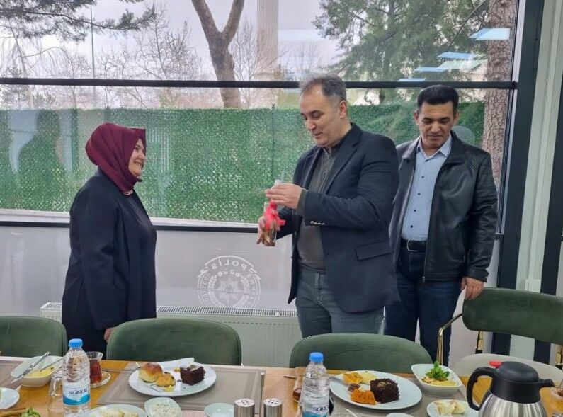 Polis Haftası’nda Anlamlı Bağış Stajyerlerden Fidan Desteği 1