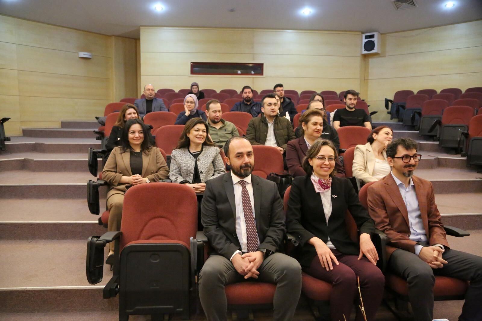 Sdü'de Kritik Toplantı Riskli Hastalarda Anestezi Yönetimi (3)