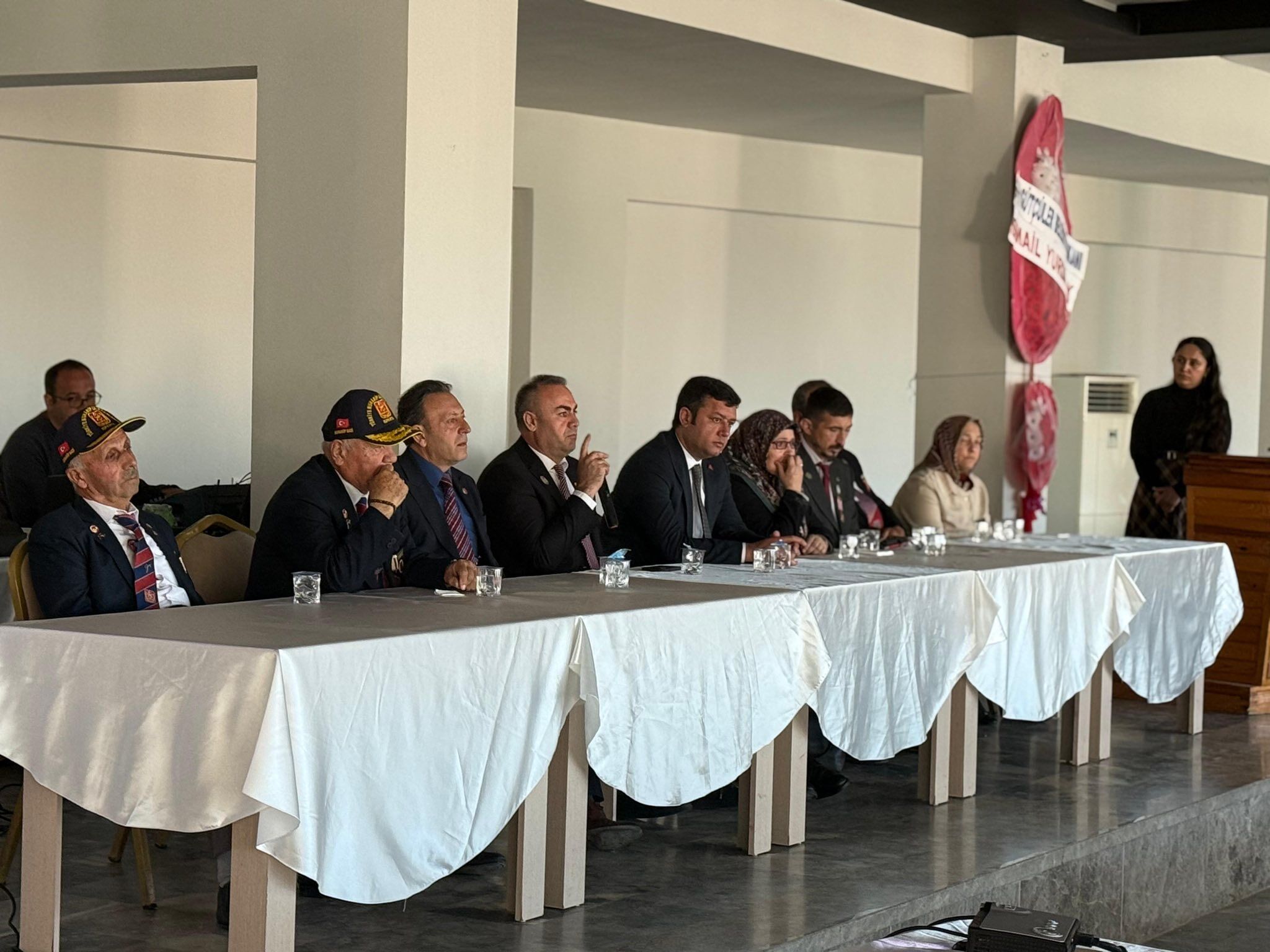Sütçüler'de Şehit Yakınları Ve Gaziler Öğrencilerle Buluştu (4)