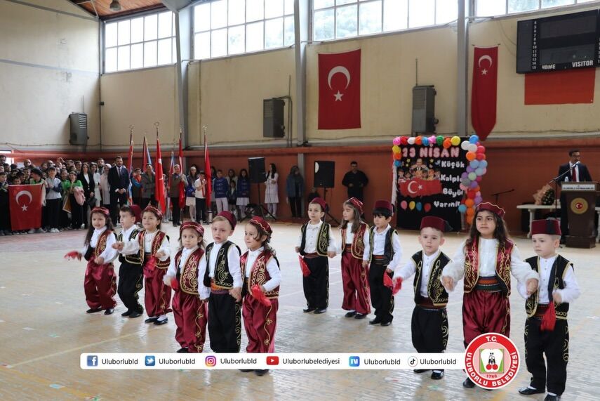 Uluborlu’da 23 Nisan Coşkusu (2)
