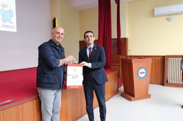 Uluborlu’da Öğrenci Ve Velilere Siber Farkındalık Eğitimi (4)