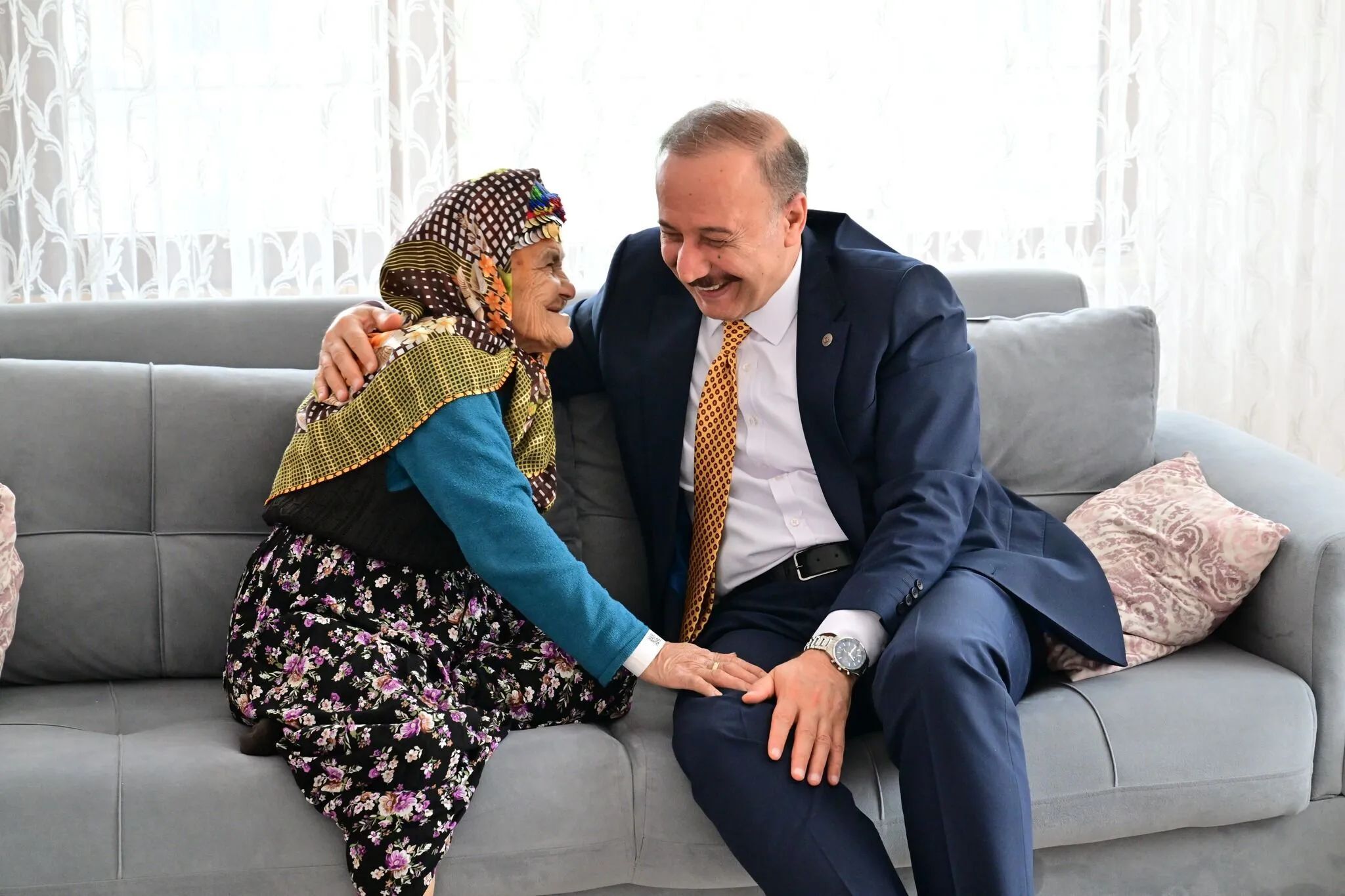 Isparta’da Acı Kayıp Şehit Annesi Vefat Etti-1