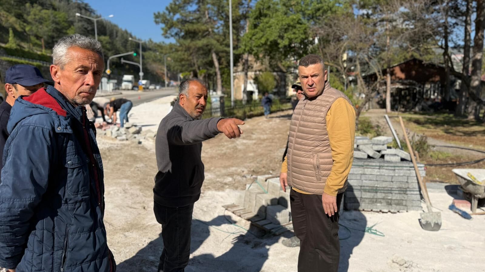 Başkan Özer Sahadan Ayrılmıyor Gece Gündüz Eğirdir İçin Çalışıyor (1)