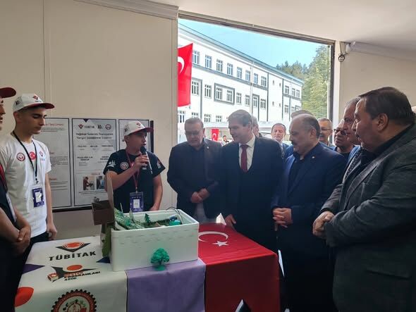 Dinar’da Bilim Ve Teknoloji Rüzgârı Esti