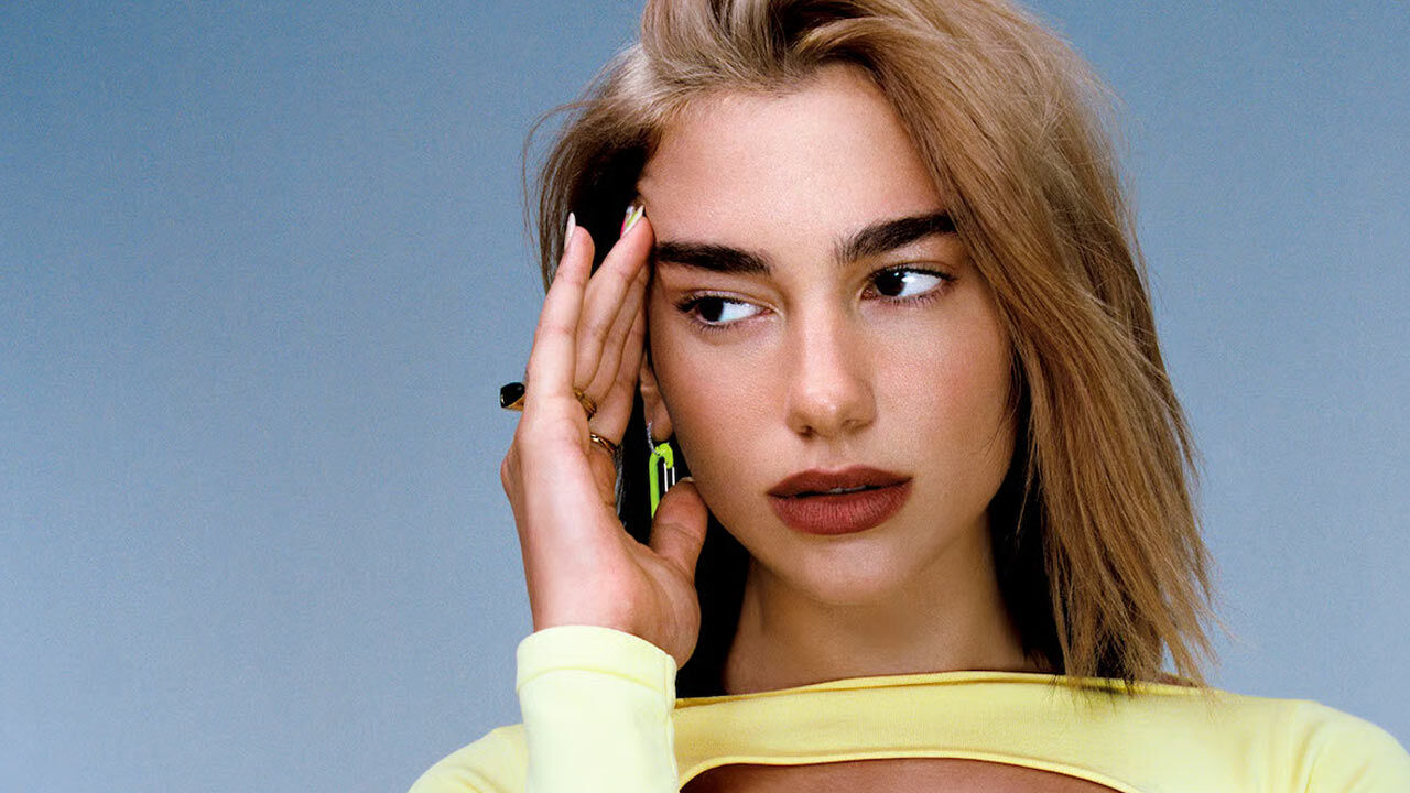 Galatasaray Sampiyonluk Kutlamasi Dua Lipa