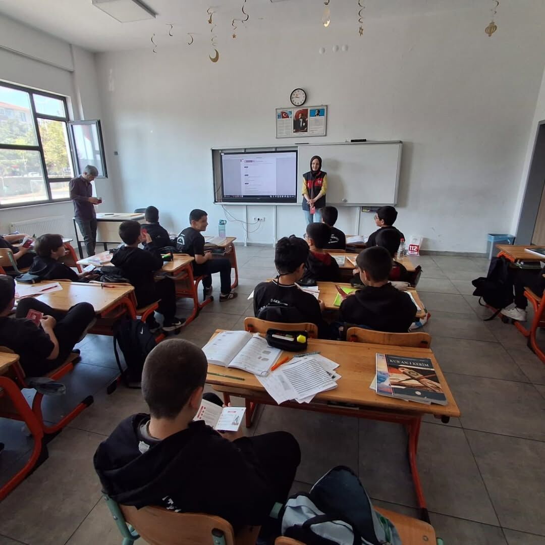 Isparta 112’Den Öğrencilere Acil Çağrı Eğitimi (3)