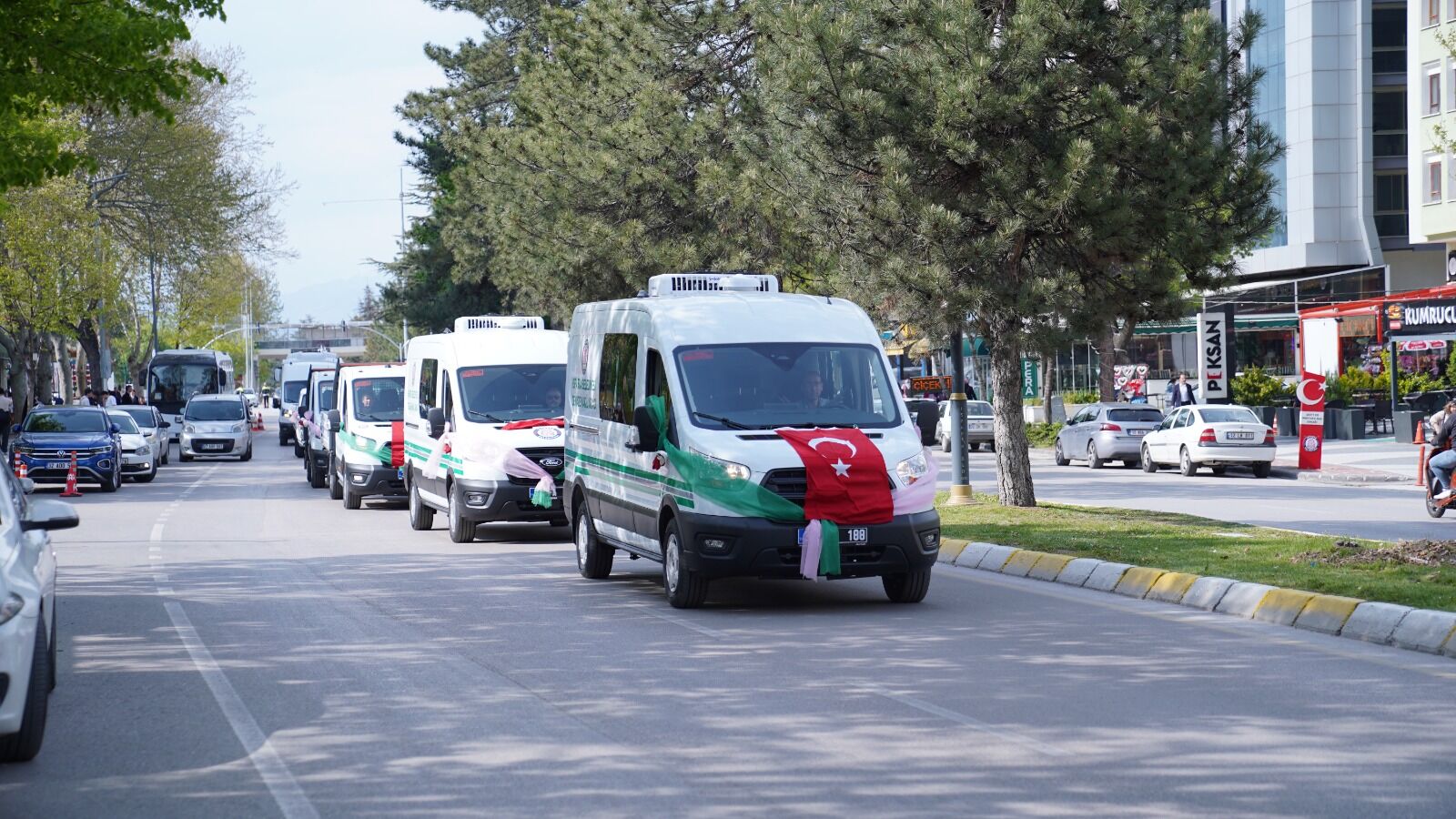 Isparta Belediyesi’nin 13 Yeni Hizmet Aracı Göreve Başladı (4)