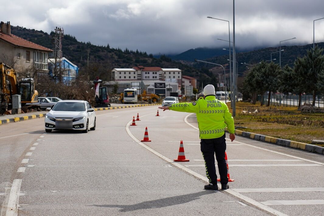 Isparta'da Geni̇ş Kapsamli Huzur Ve Güven Uygulamasi (1)