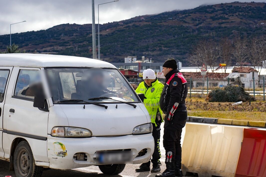 Isparta'da Geni̇ş Kapsamli Huzur Ve Güven Uygulamasi (2)
