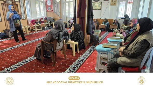 Isparta’da Kur’an Kursu Kursiyerlerine Koruyucu Aile Hizmeti Tanıtıldı (2)