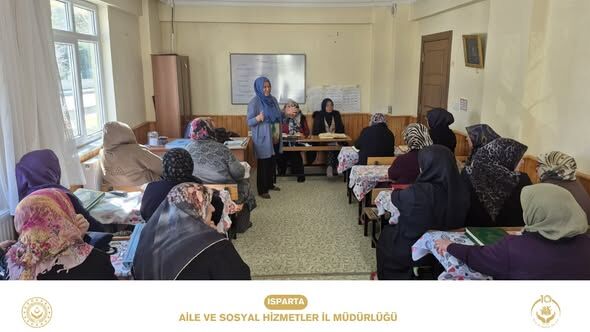 Isparta’da Kur’an Kursu Kursiyerlerine Koruyucu Aile Hizmeti Tanıtıldı (3)