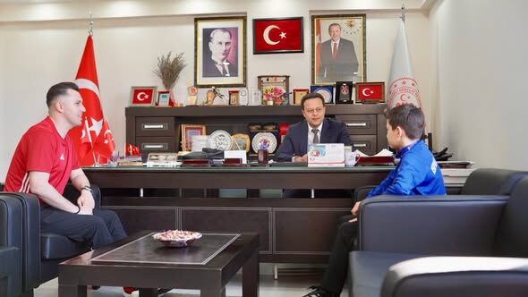 Ispartalı Badmintoncu Mustafa Ahmet Akgün Türkiye Üçüncüsü Oldu (2)
