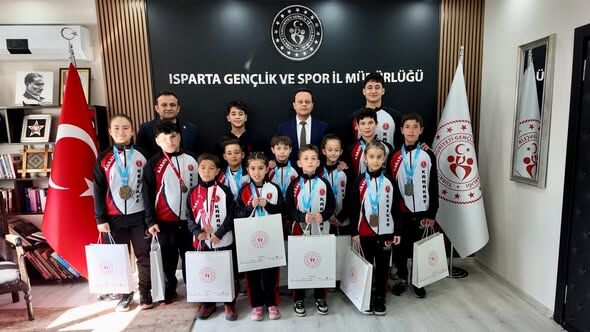 Ispartalı Karatecilerden Türkiye Şampiyonası'nda Madalya Yağmuru (1)