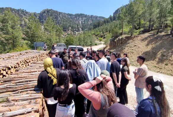 Isubü Orman Fakültesi Öğrencileri Arazi Uygulamasında (4)
