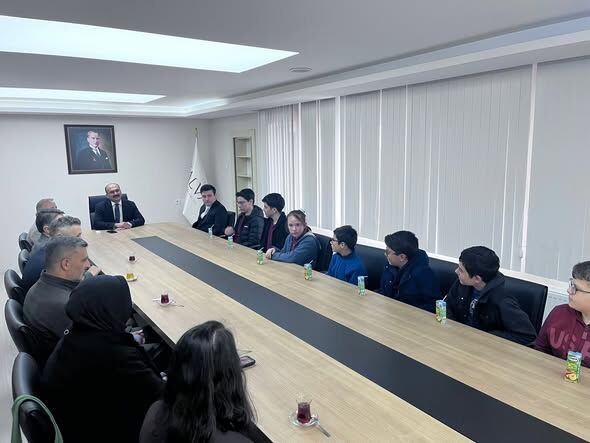 Kaymakam Abacı’dan Robot Yarışması Öncesinde Öğrencilere Destek (2)