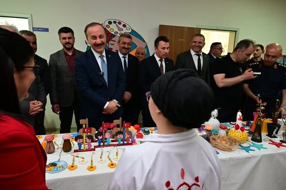 Şarkikaraağaç’ta “Bir’iz Yaşam Atölyesi” Açıldı (2)