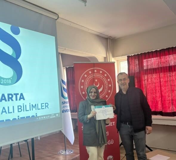 Şarkikaraağaç’ta Üniversite Öğrencilerine Bilinçli Medya Kullanımı Eğitimi (1)
