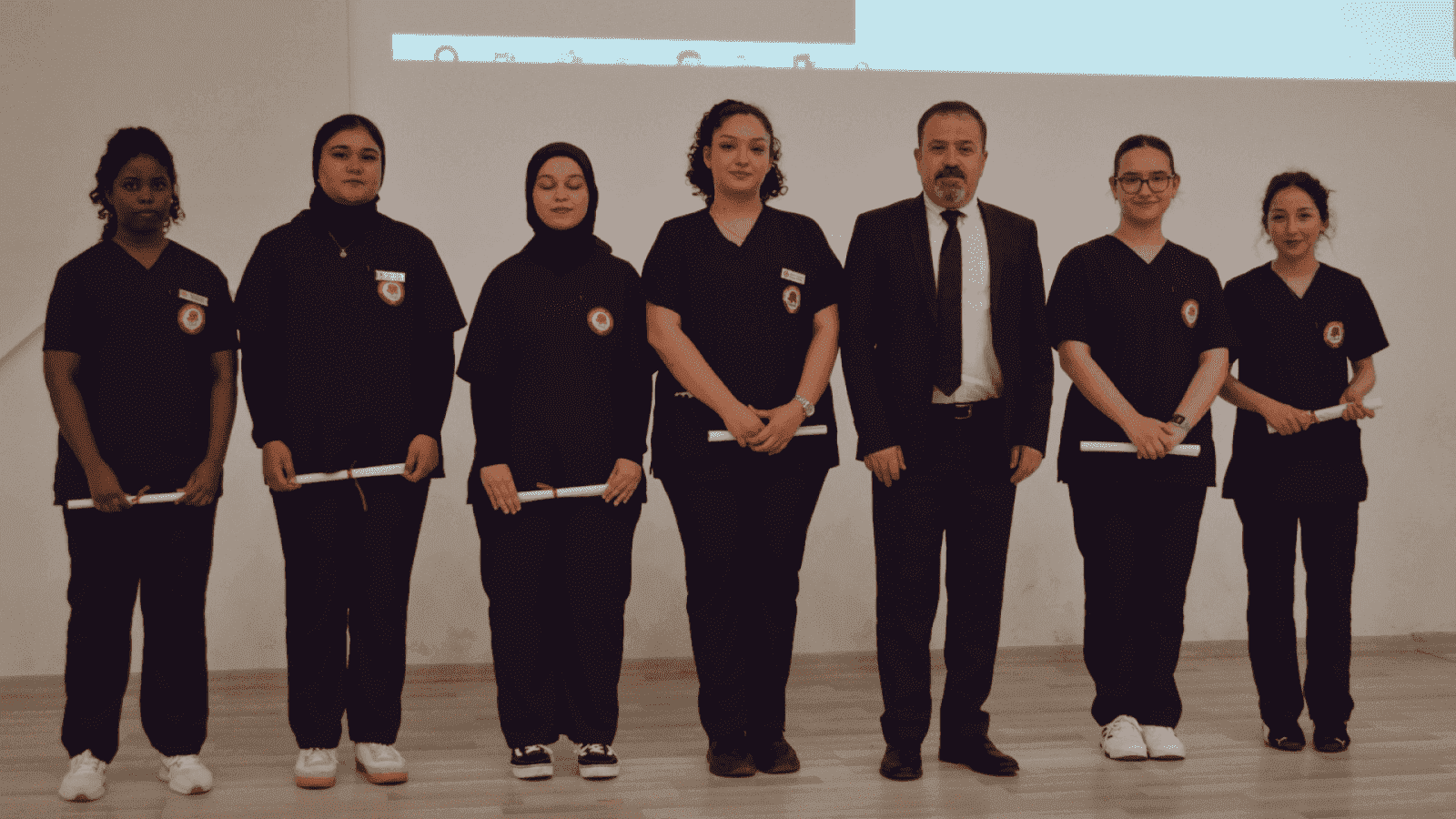 Sdü’de Hemşirelik Öğrencilerinin Üniforma Giyme Heyecanı (3)