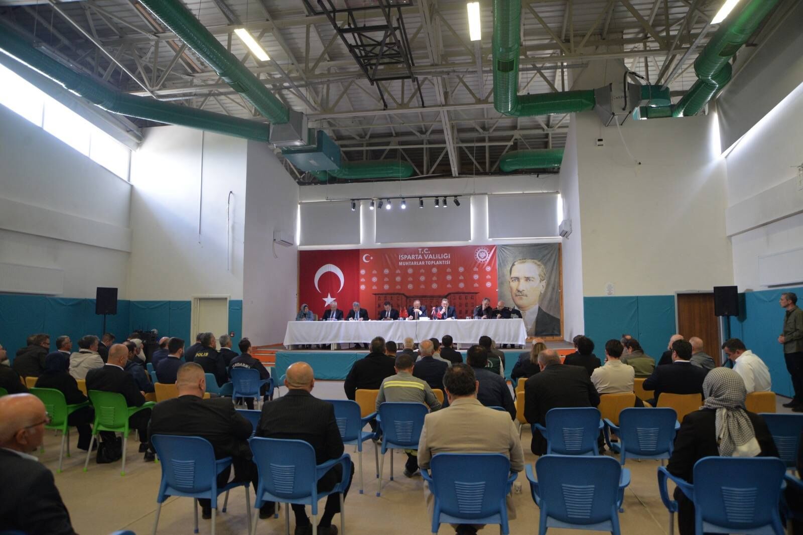 Vali Erin Şarkikaraağaç’ta Muhtarlarla Buluştu 2