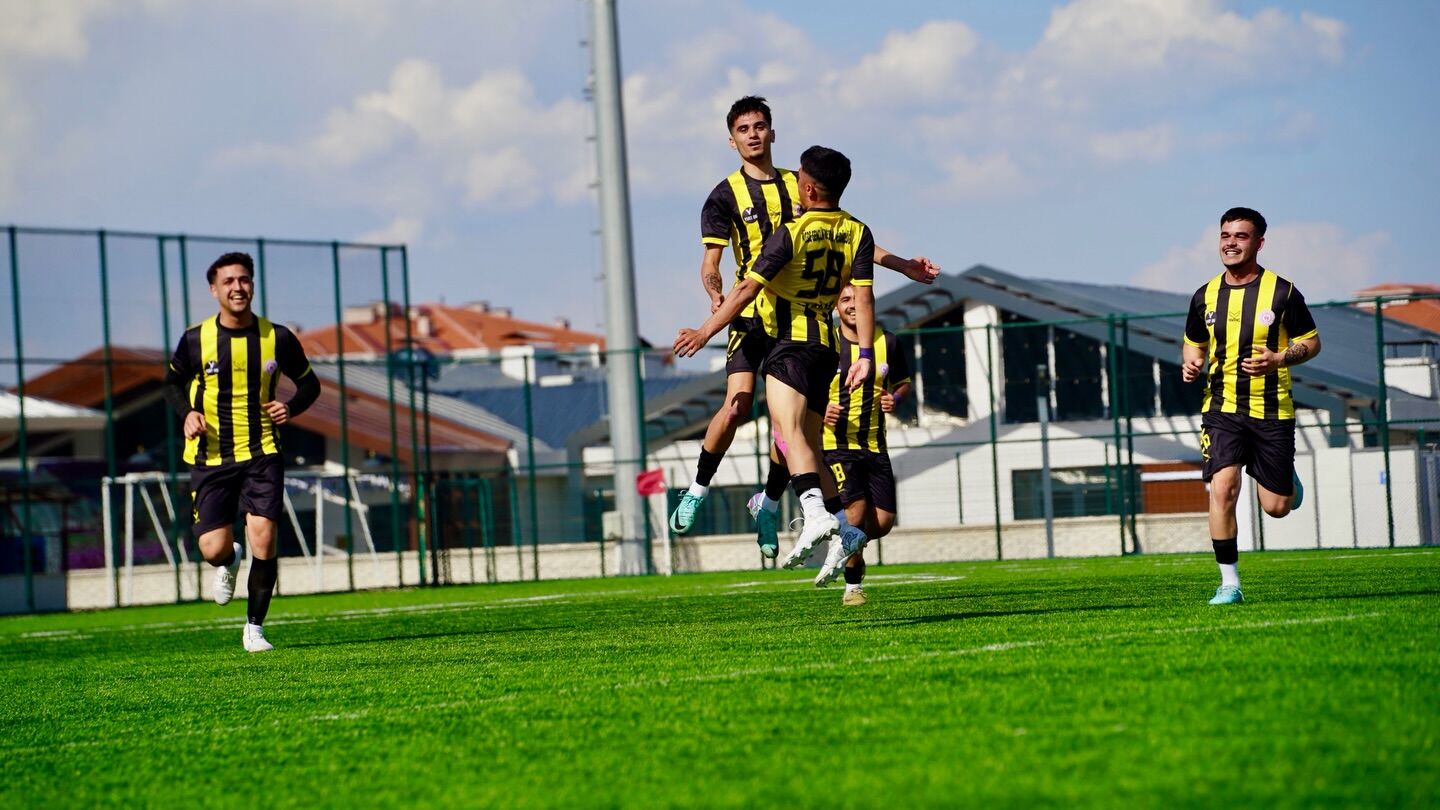 Yurtli̇g Futbol Akdeniz Bölge Müsabakaları’nda İlk Gün Tamamlandı (4)