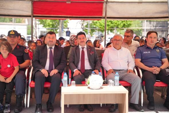 Aksu’da Eğitime Destek Yeni Kütüphane Öğrencilerle Buluştu (2)