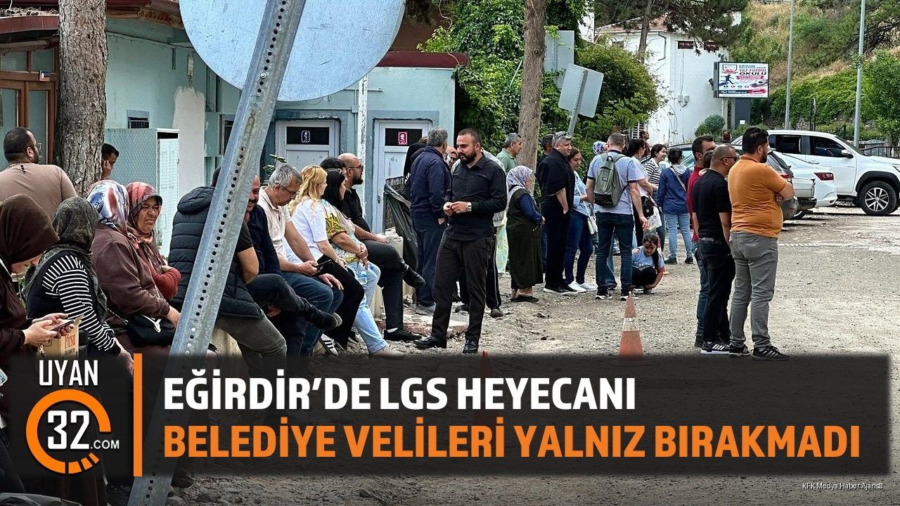 Eğirdir Belediyesi'nden LGS Velilerine Anlamlı Destek: Çay İkramı