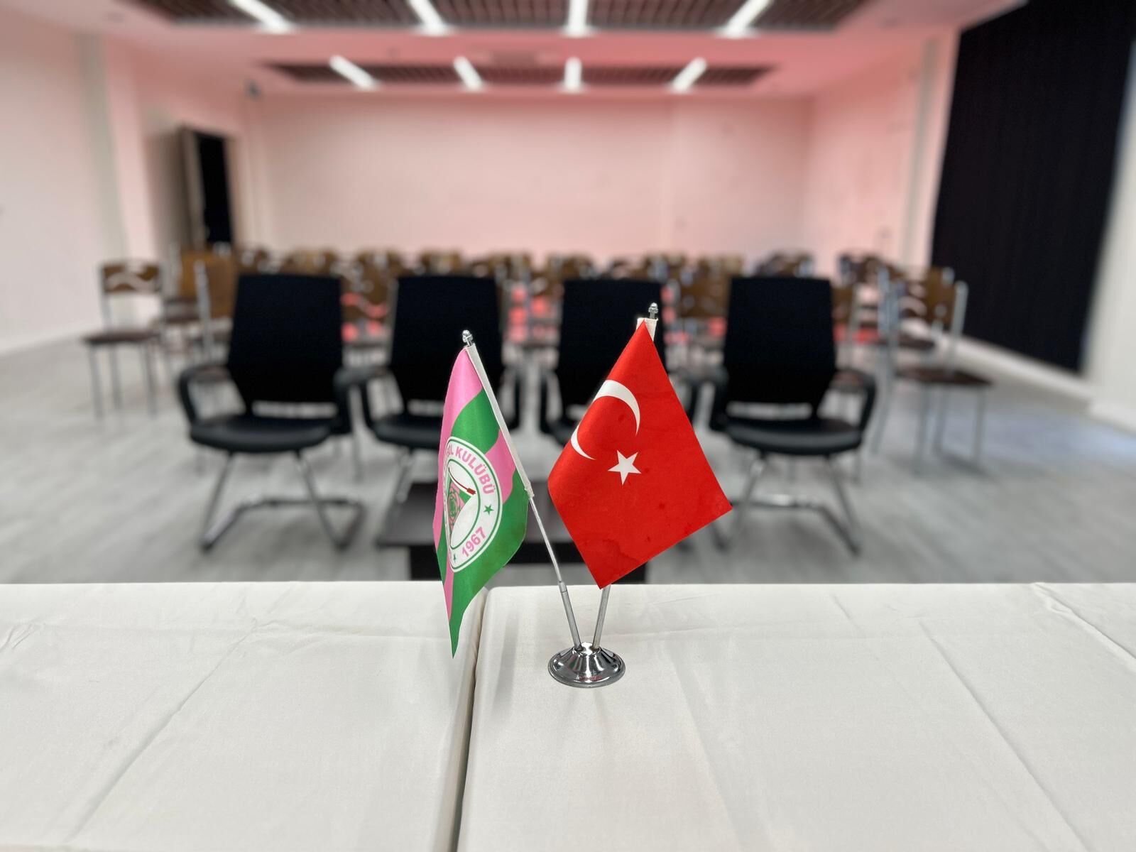 Isparta32Spor’da Yönetim Krizi