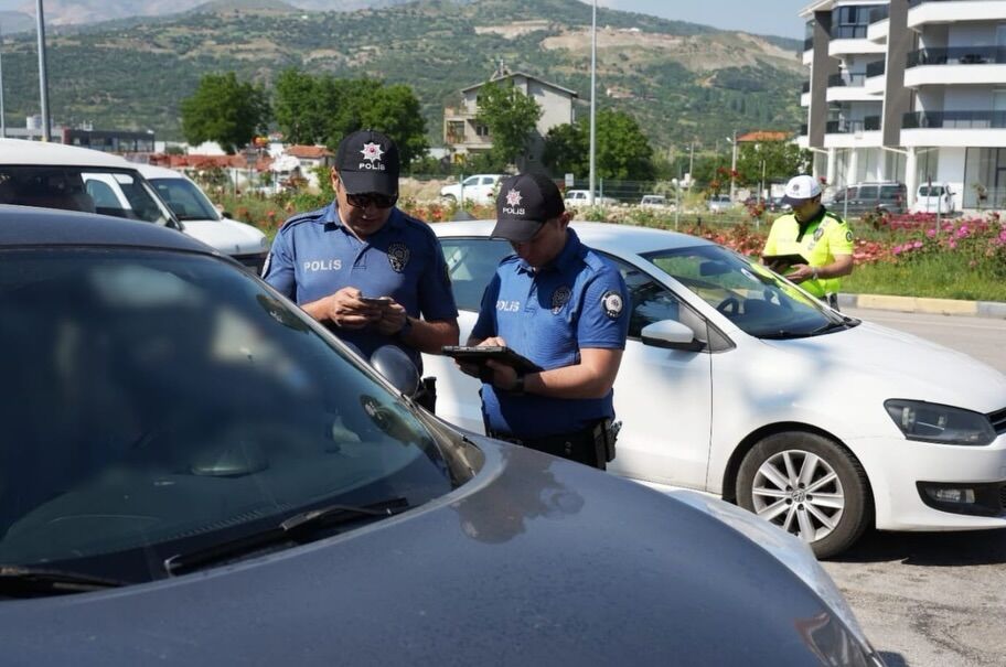 Isparta'da Geniş Kapsamlı Huzur Uygulaması (3)