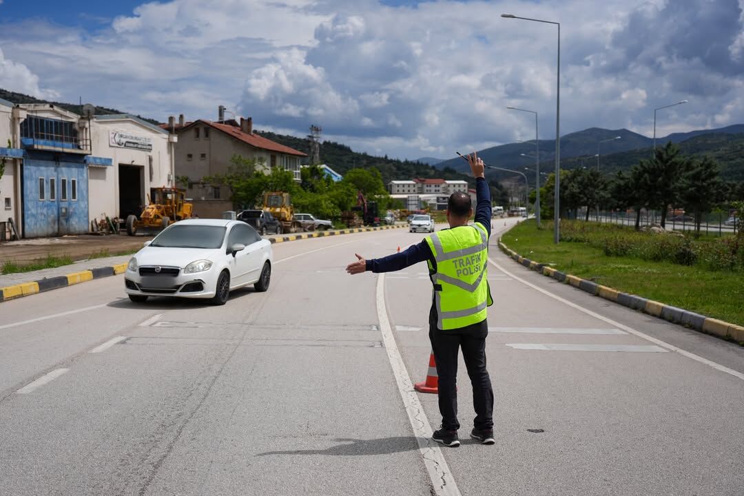 Isparta’da Huzur Uygulaması Araç Ve Şahıslar Denetlendi (1)-2