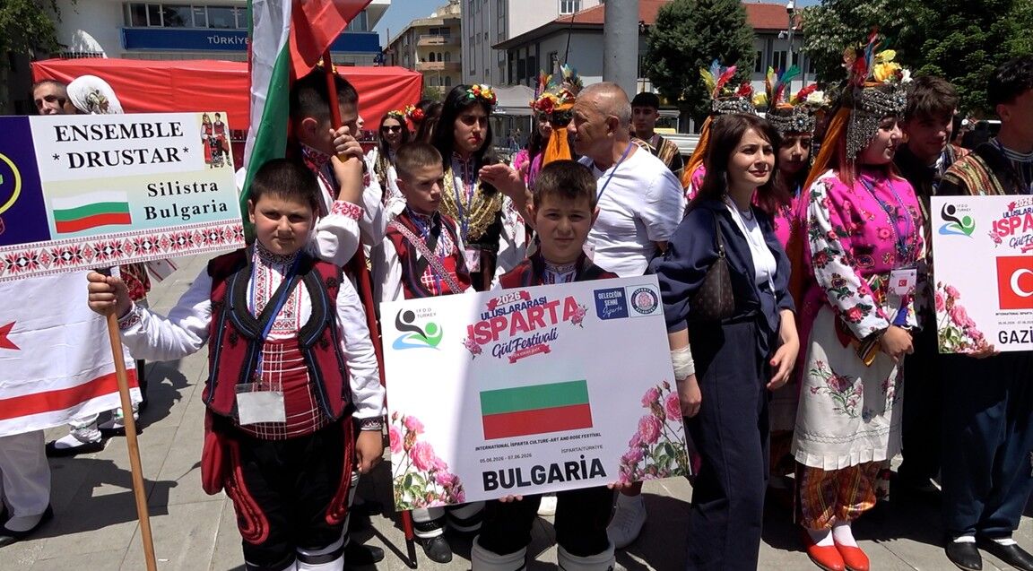 Isparta’da Uluslararası Gül Festivali Başladı 1