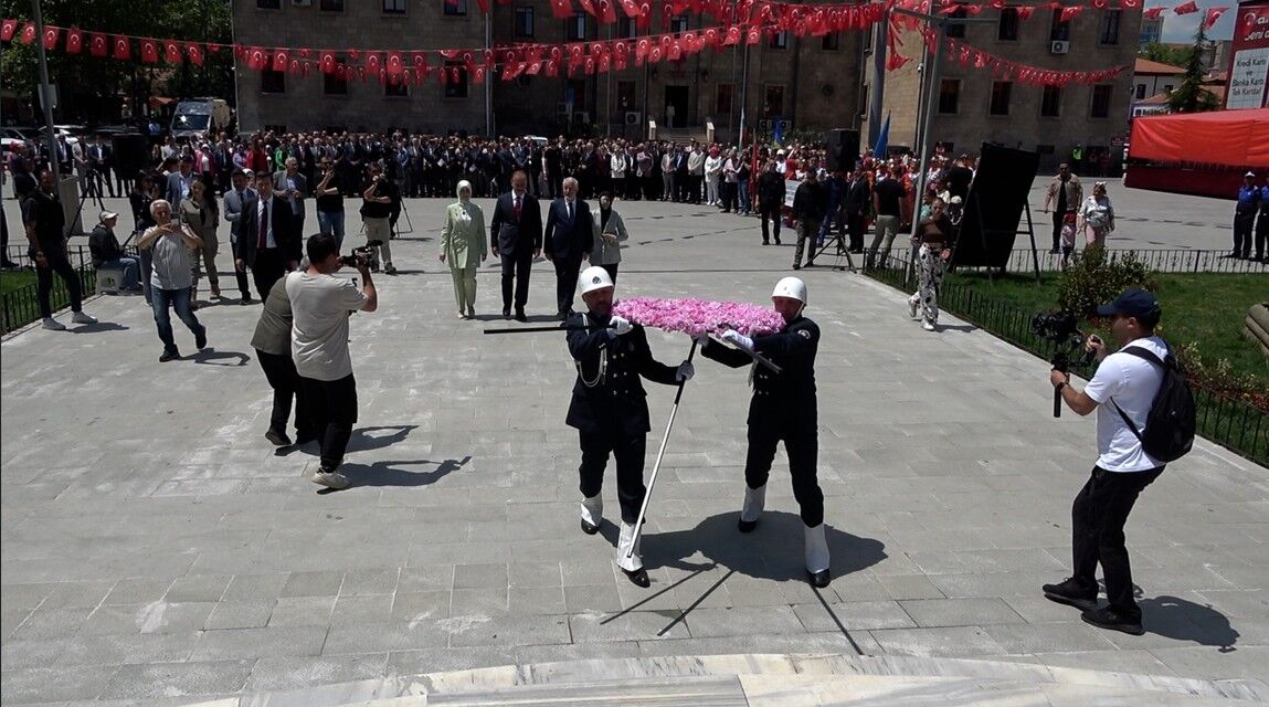 Isparta’da Uluslararası Gül Festivali Başladı 2