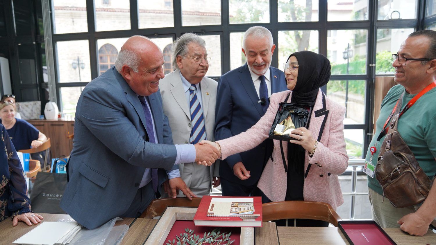 Mübadil Torunlarından Başkan Başdeğirmen’e Kilise Restorasyonu Teşekkürü (3)