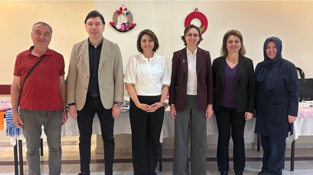 Psikiyatri Hastalarının Eserleri Sdü’de Sergilendi 1
