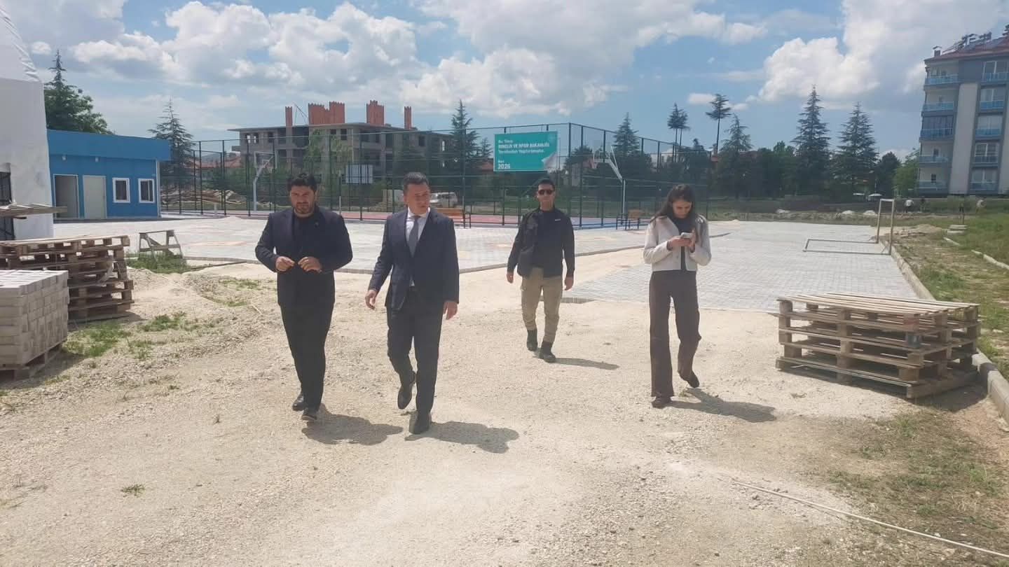 Şarkikaraağaç Myo’ya Yeni Spor Ve Sosyal Alanlar Kazandırılıyor 1