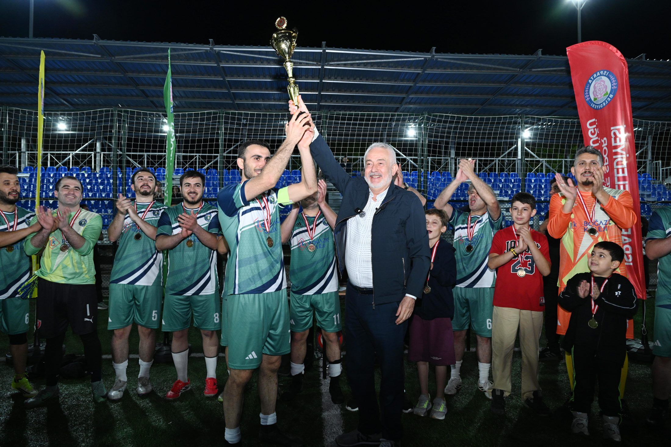 Isparta'da 17. SDÜ Hastanesi Futbol Turnuvası Sona Erdi