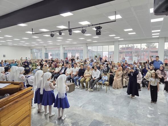 Sütçüler’de Miniklerden Yıl Sonu Şöleni (3)