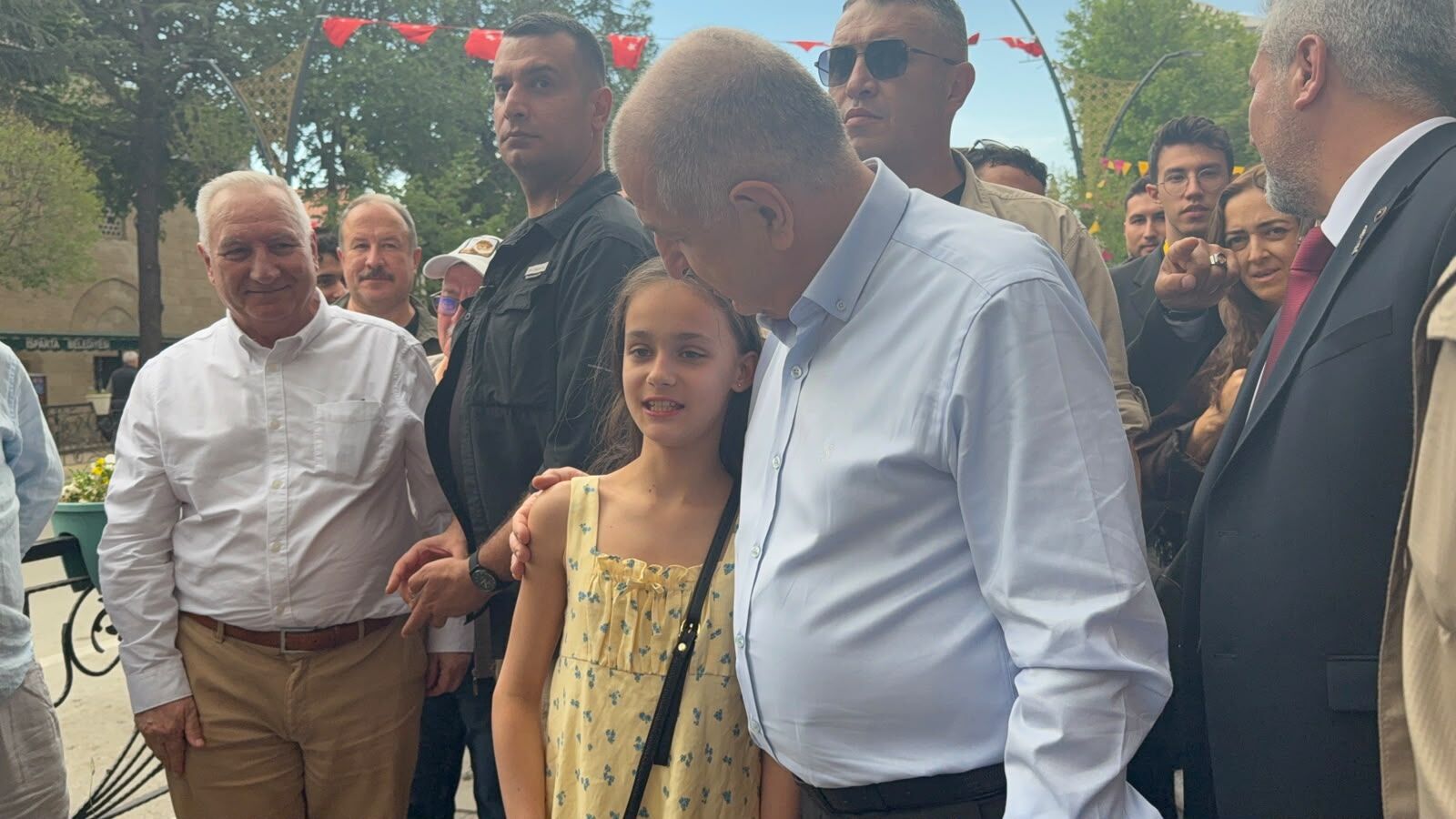 Ümit Özdağ Isparta’da Esnafla Buluştu