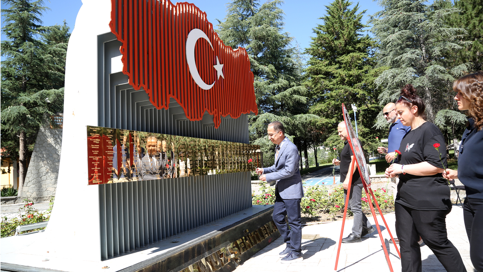 SDÜ'den 15 Temmuz Demokrasi ve Milli Birlik Günü'ne Vefa