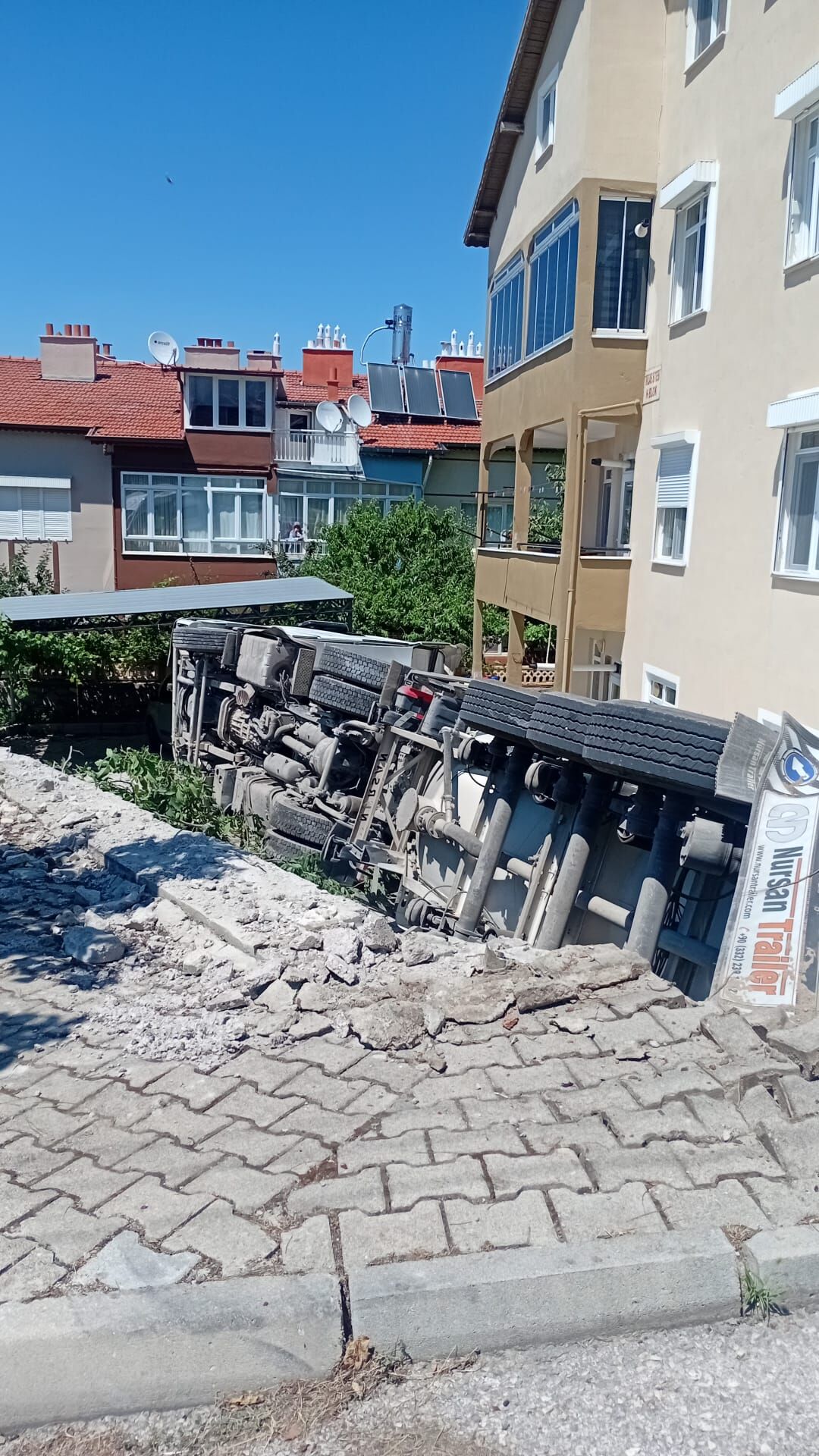 Batıkent Mahallesi'nde Tir Kazası