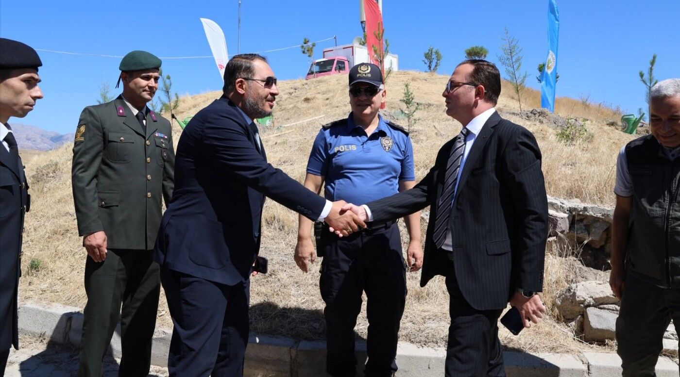 Dinar'da 15 Temmuz Şehitleri Dualarla Anıldı 1