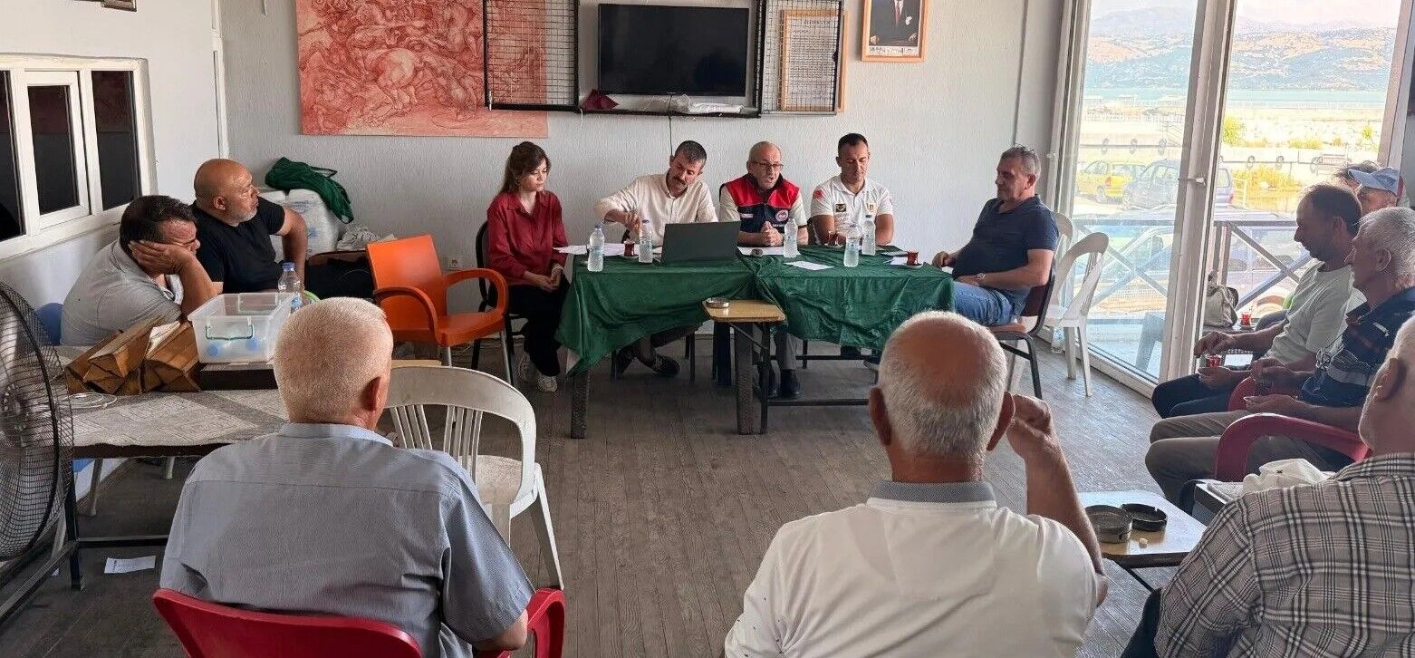 Eğirdir Gölü'nde Balıkçılara Yasal Avcılık Eğitimi 1