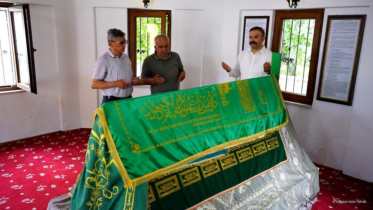 Fatih Sultan Mehmet In Hocasin 4